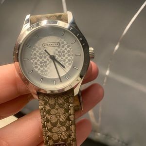 Coach women’s watch leather authentic
